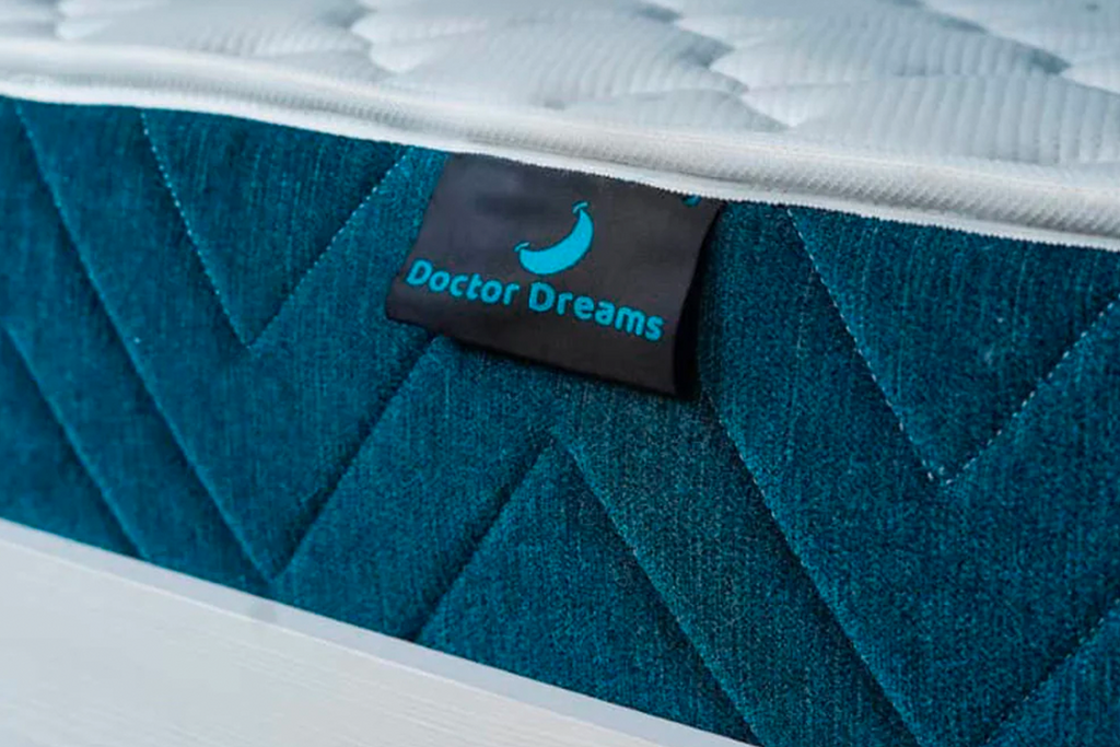 Which Mattress Is Right for You: Orthopedic Mattress vs Spring Mattresses?